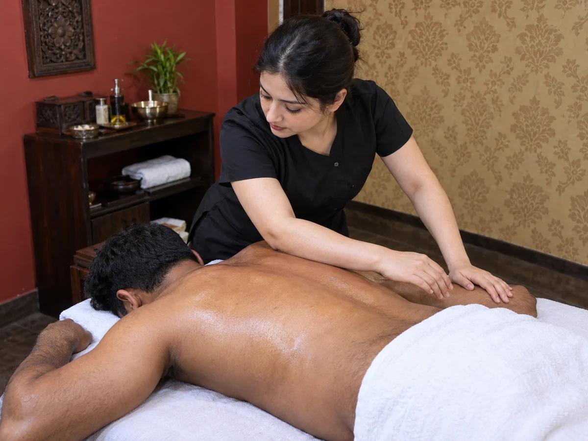 Deep tissue technique using supported forearm pressure on the back
